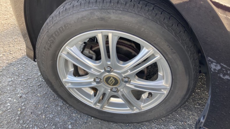 タイヤホイール前