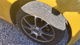 タイヤホイール前