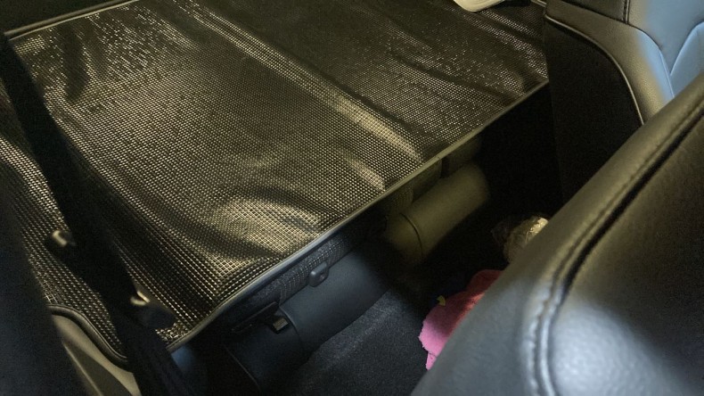 内装後方シート