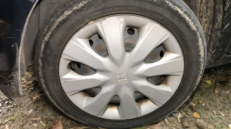 タイヤホイール前