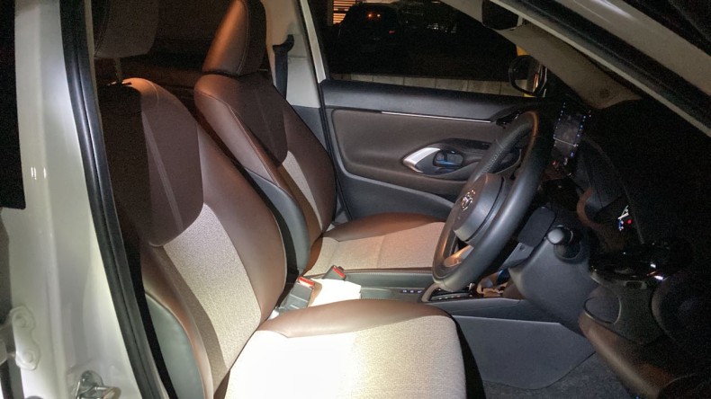 内装前方シート