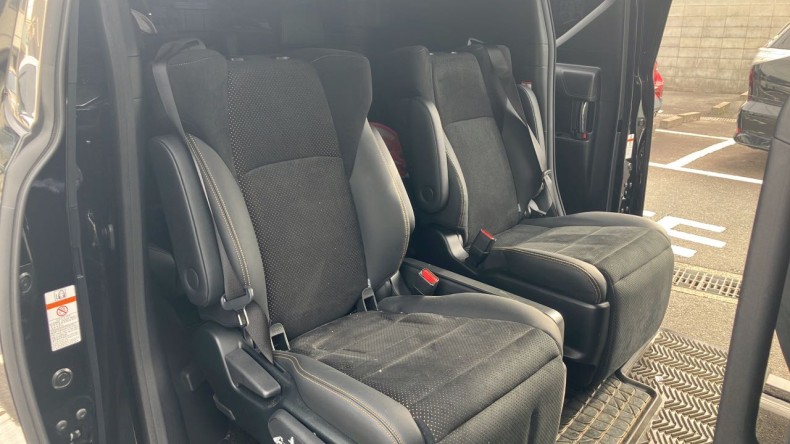 内装後方シート