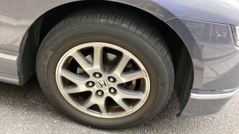 タイヤホイール前