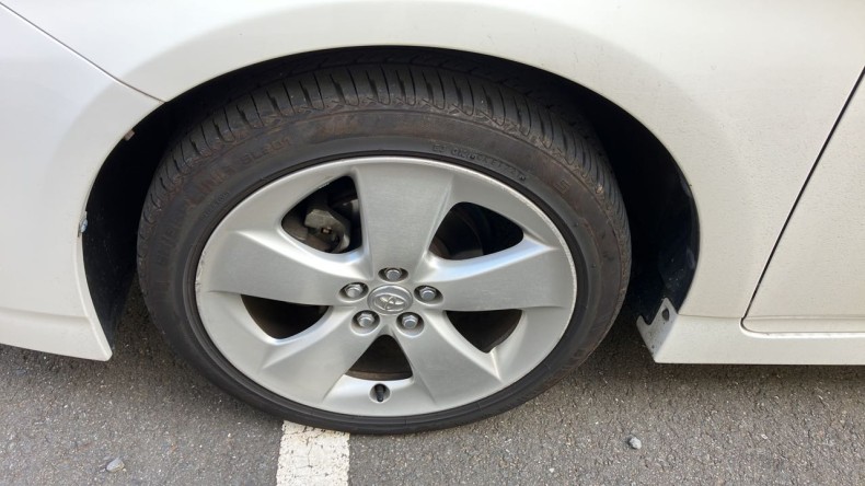 タイヤホイール前