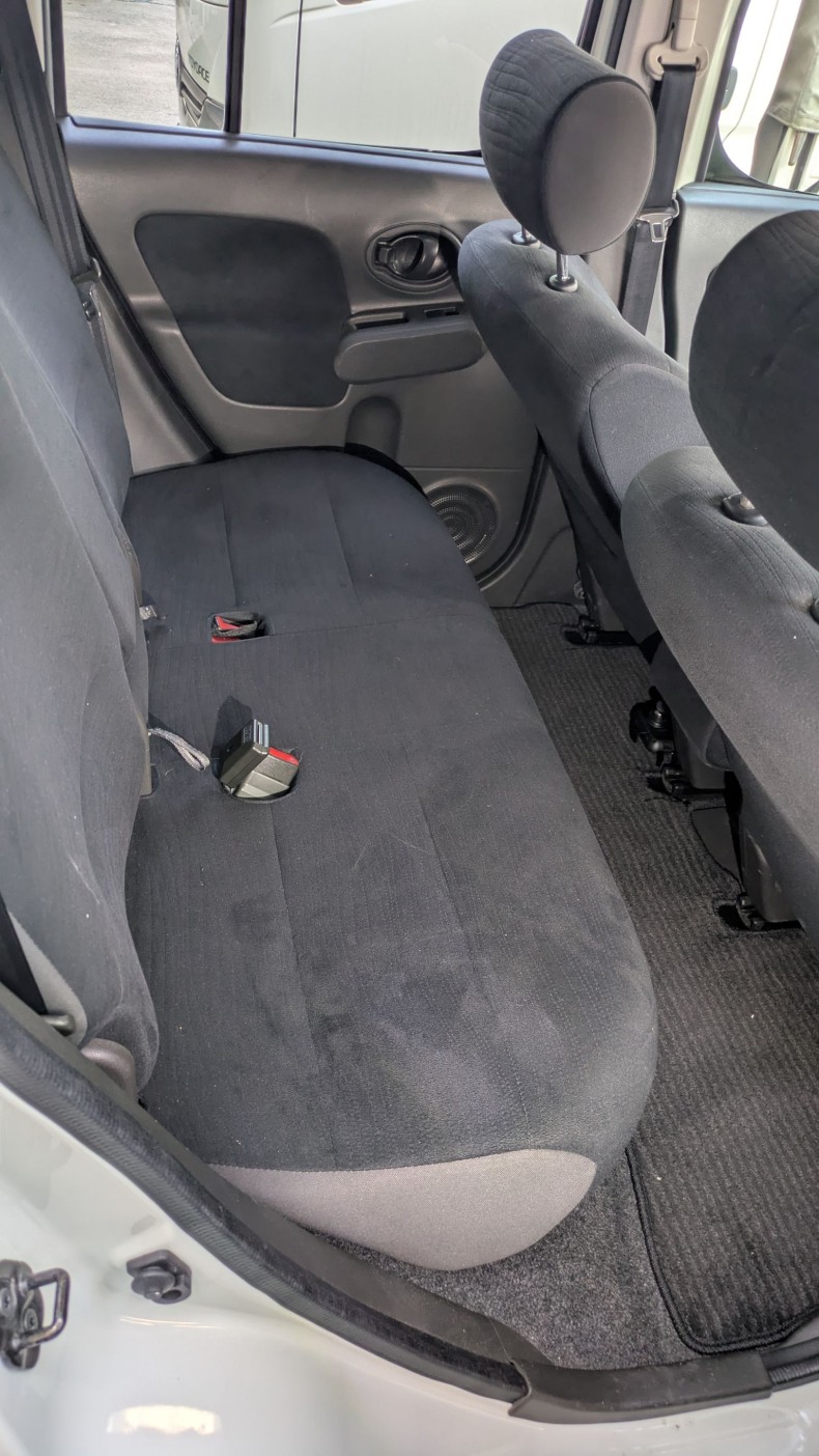 内装後方シート