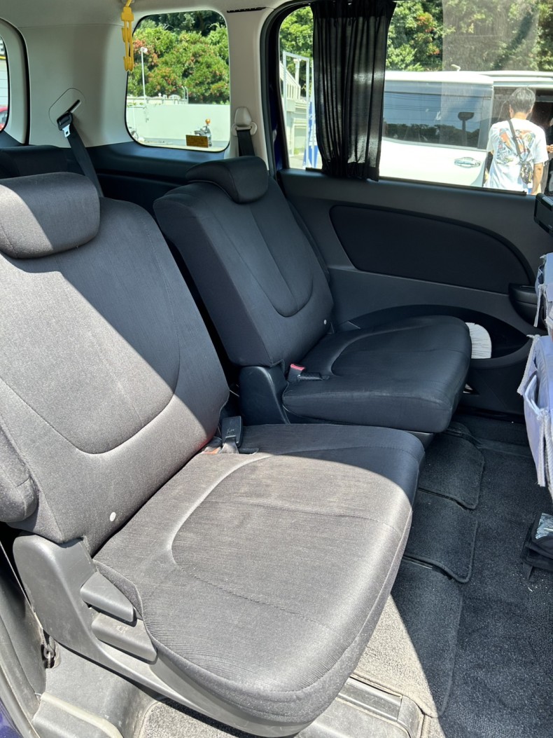 内装後方シート