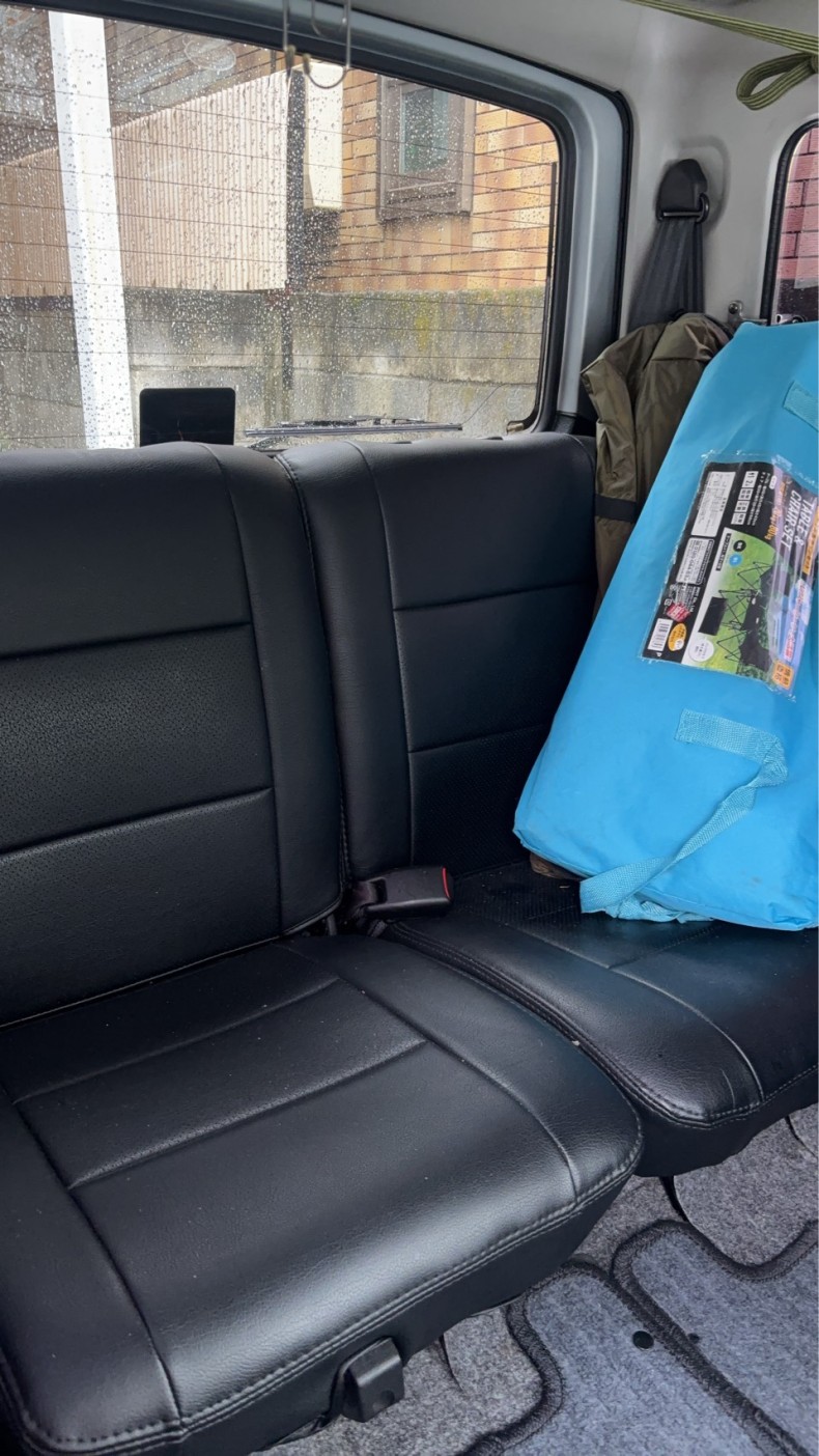 内装後方シート