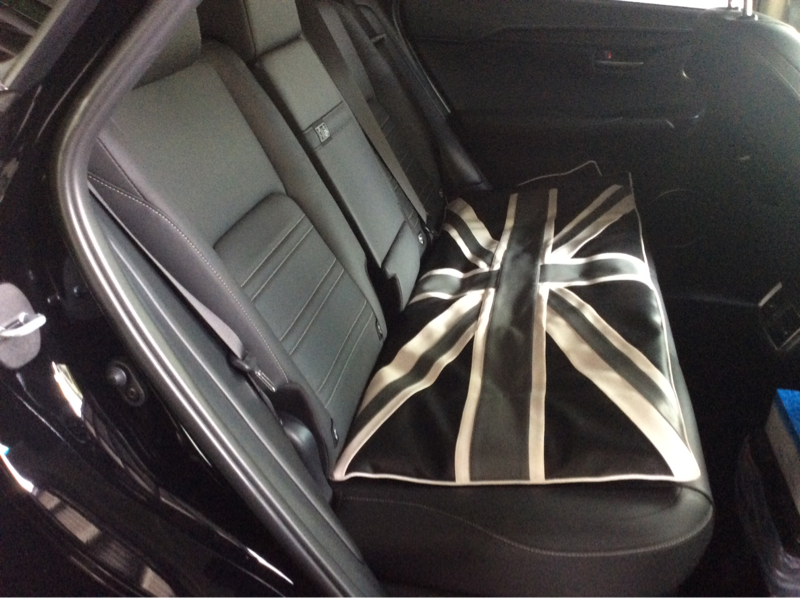 内装後方シート