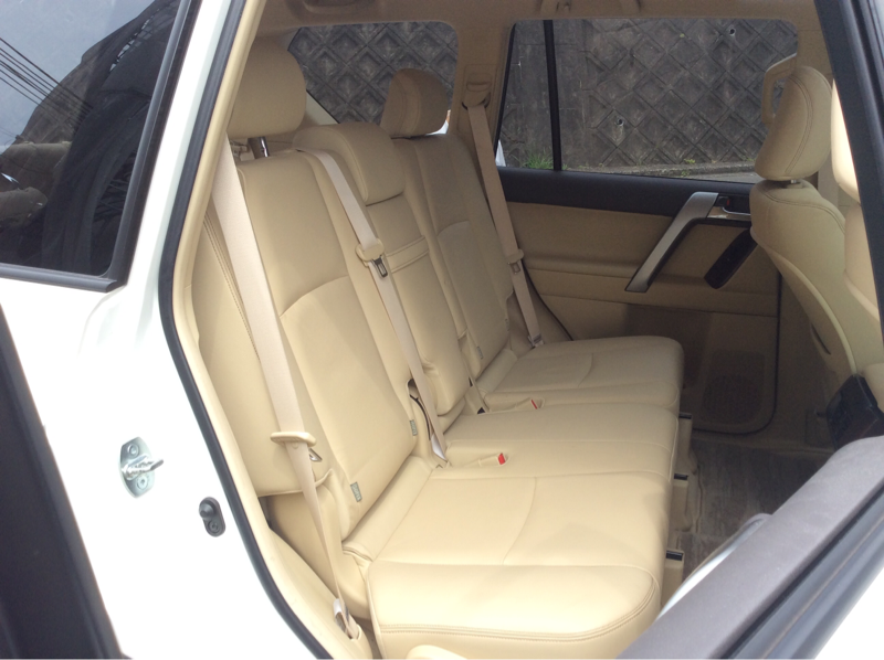 内装後方シート