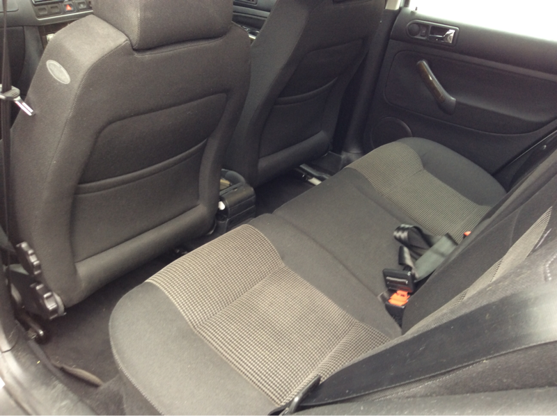 内装後方シート