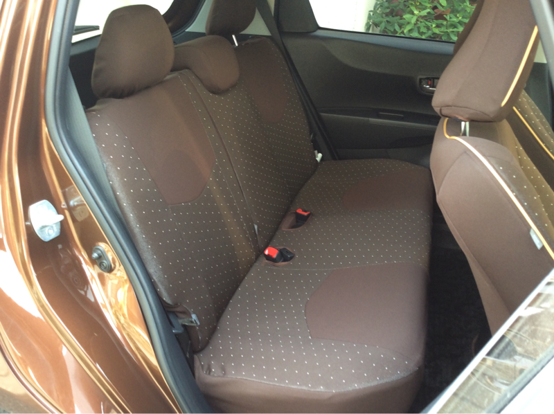 内装後方シート