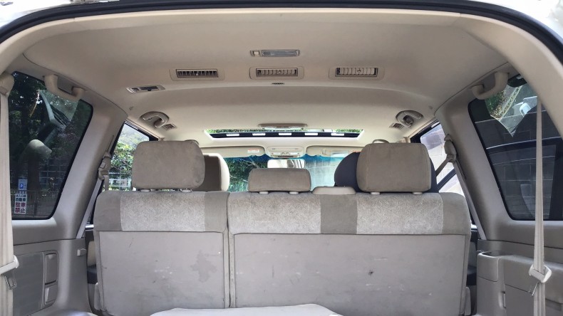 内装後方シート