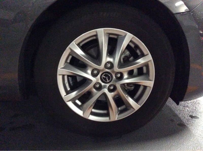 タイヤホイール前