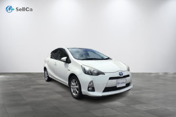 トヨタ/アクア-711