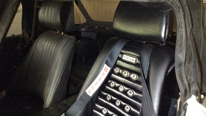 内装後方シート