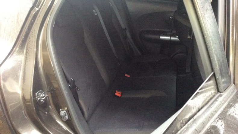 内装後方シート