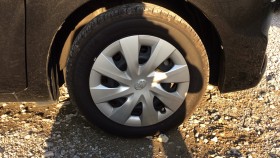 タイヤホイール前