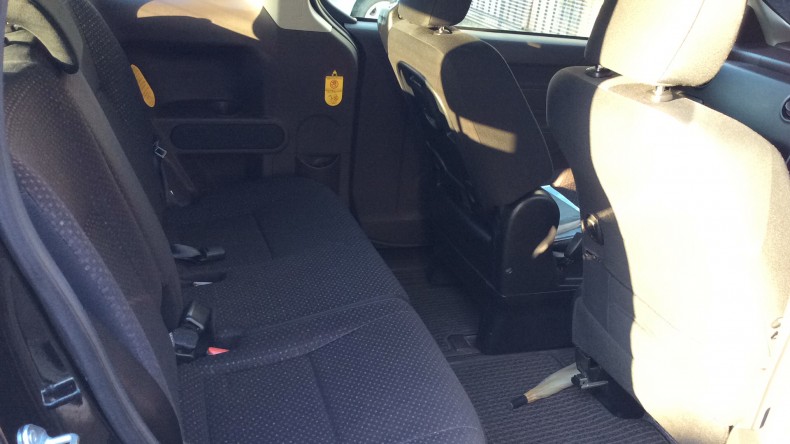 内装後方シート