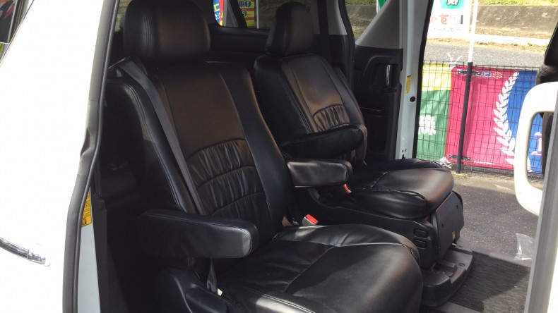 内装後方シート