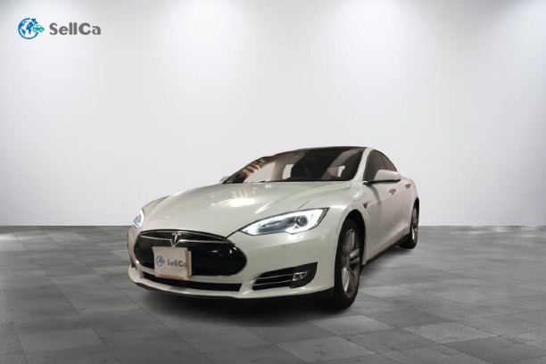 テスラ　モデルＳの車種サムネイル画像