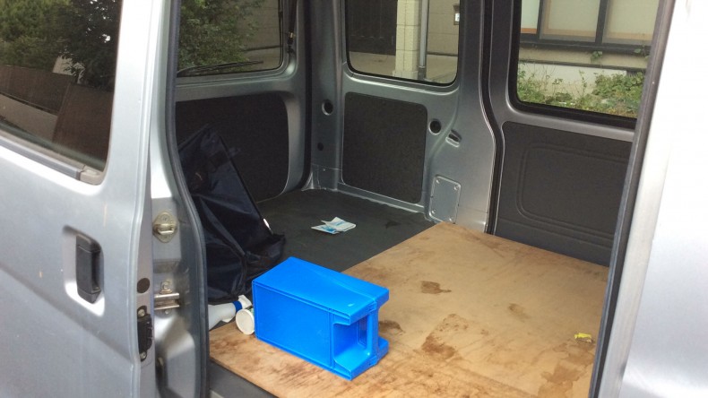 内装後方シート