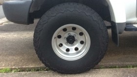 タイヤホイール前