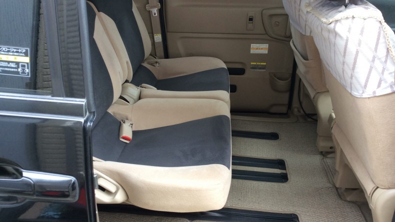 内装後方シート