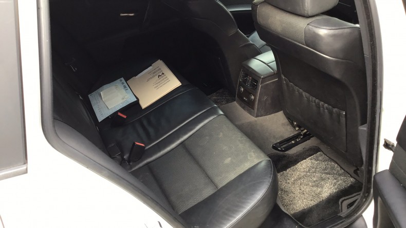 内装後方シート