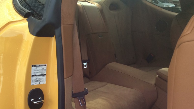 内装後方シート