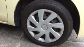 タイヤホイール前