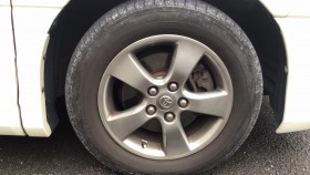 タイヤホイール前