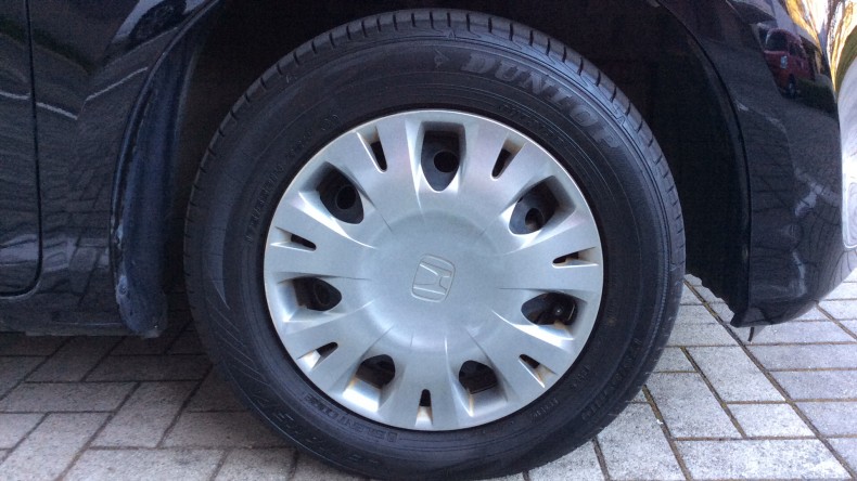 タイヤホイール前