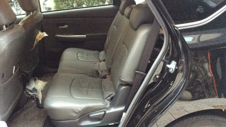 内装後方シート