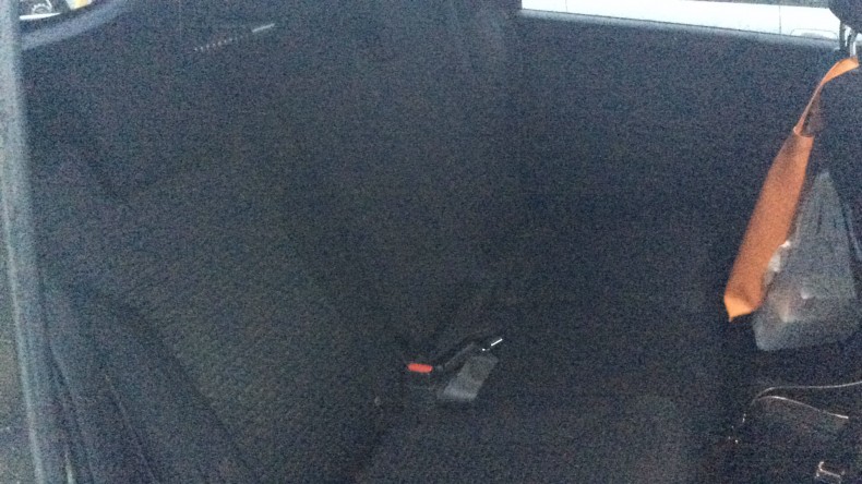 内装後方シート