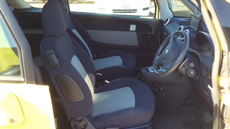 内装前方シート