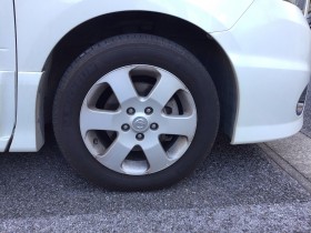タイヤホイール前