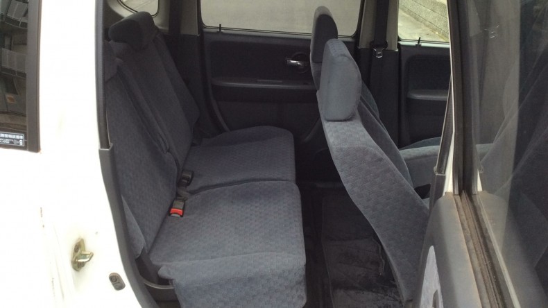 内装後方シート