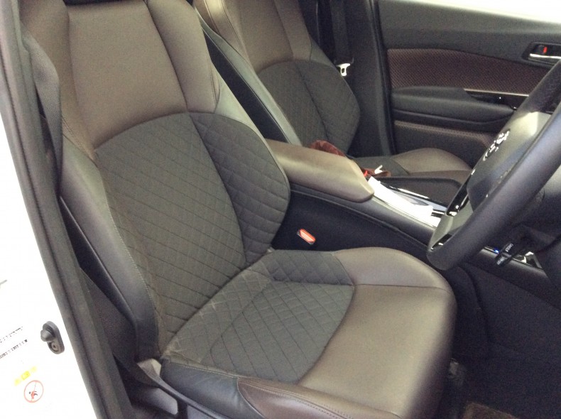 内装前方シート