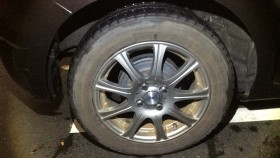 タイヤホイール前