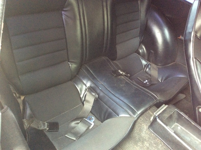 内装後方シート