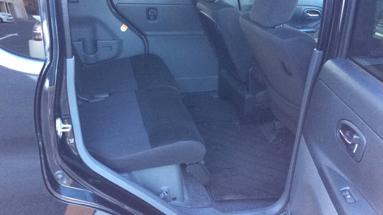 内装後方シート