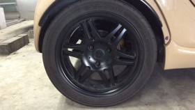 タイヤホイール前