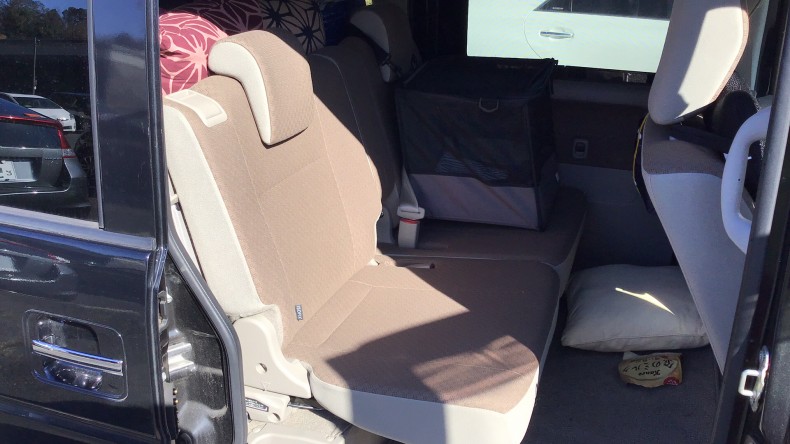 内装後方シート