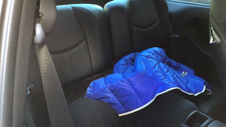 内装後方シート