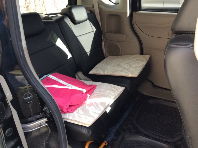 内装後方シート