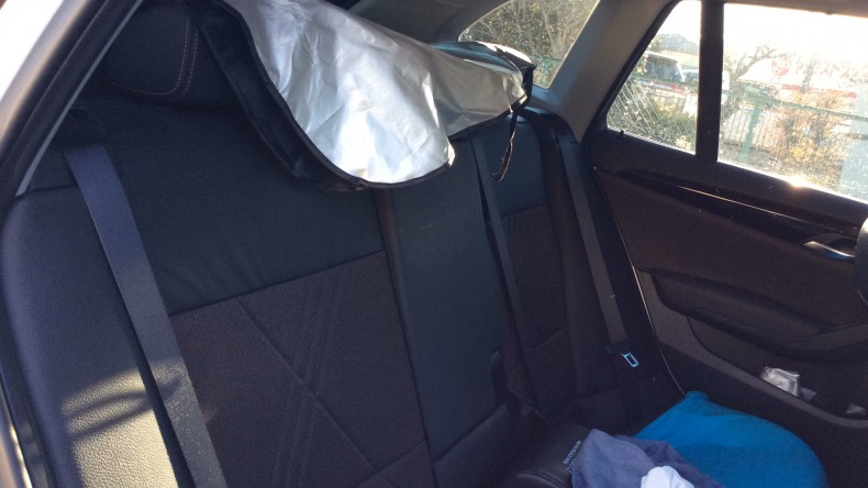 内装後方シート