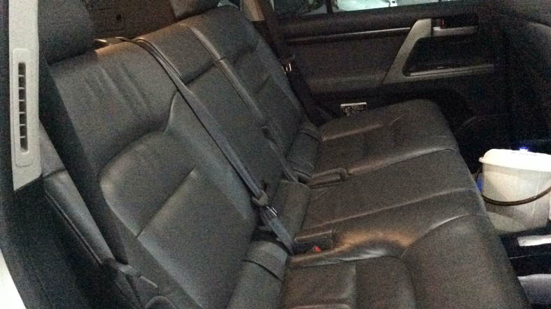 内装後方シート