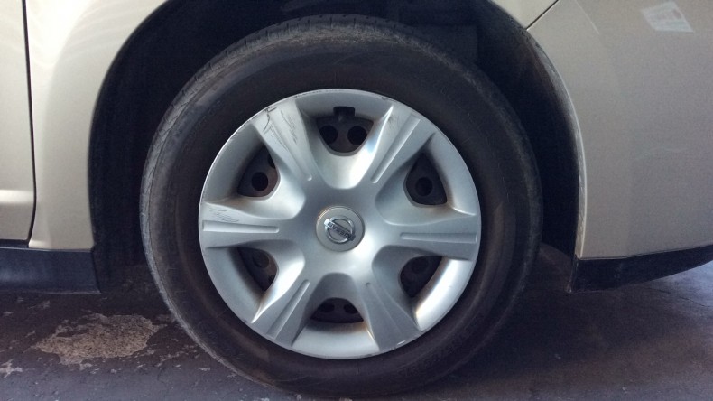 タイヤホイール前