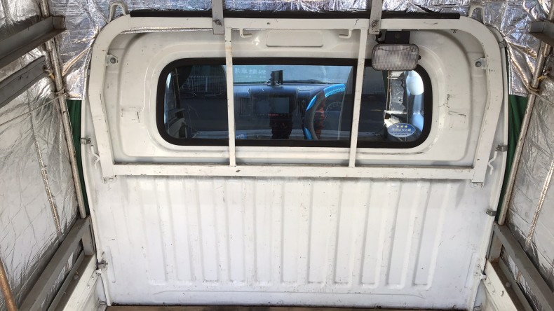 内装後方シート