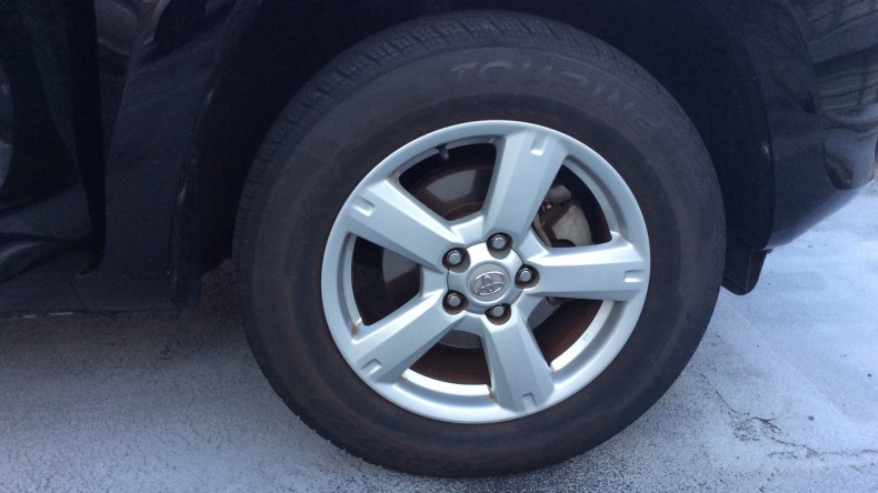 タイヤホイール前